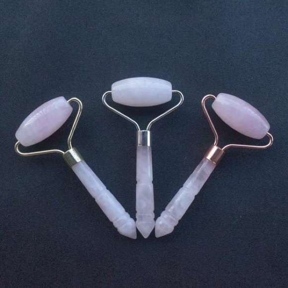 Pink Crystal Facial Roller - Picture 1 of 2